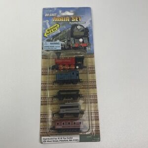 Soma International Die Cast Train Set Motorized Pull and Go Red Engine 2010